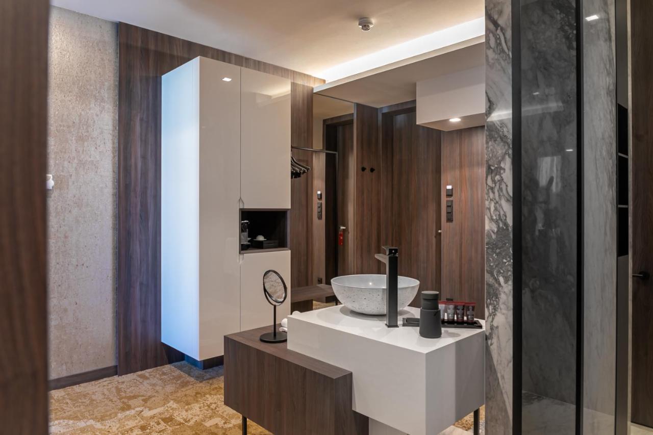 Theatre Hotel Оломоуц Екстер'єр фото