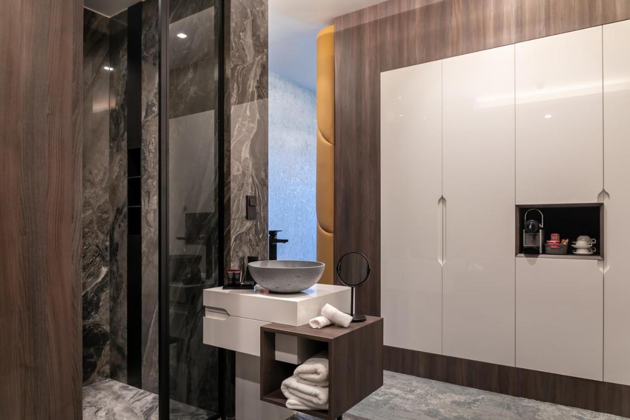 Theatre Hotel Оломоуц Екстер'єр фото